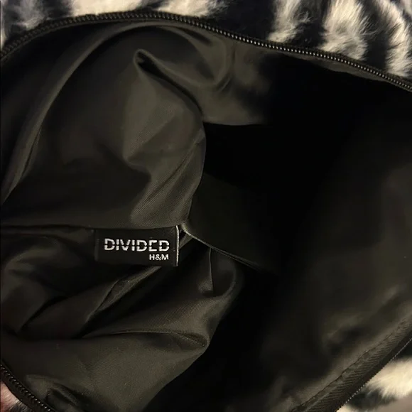 H&M Black and White Faux Fur Shoulder Bag - Picture 3 of 6